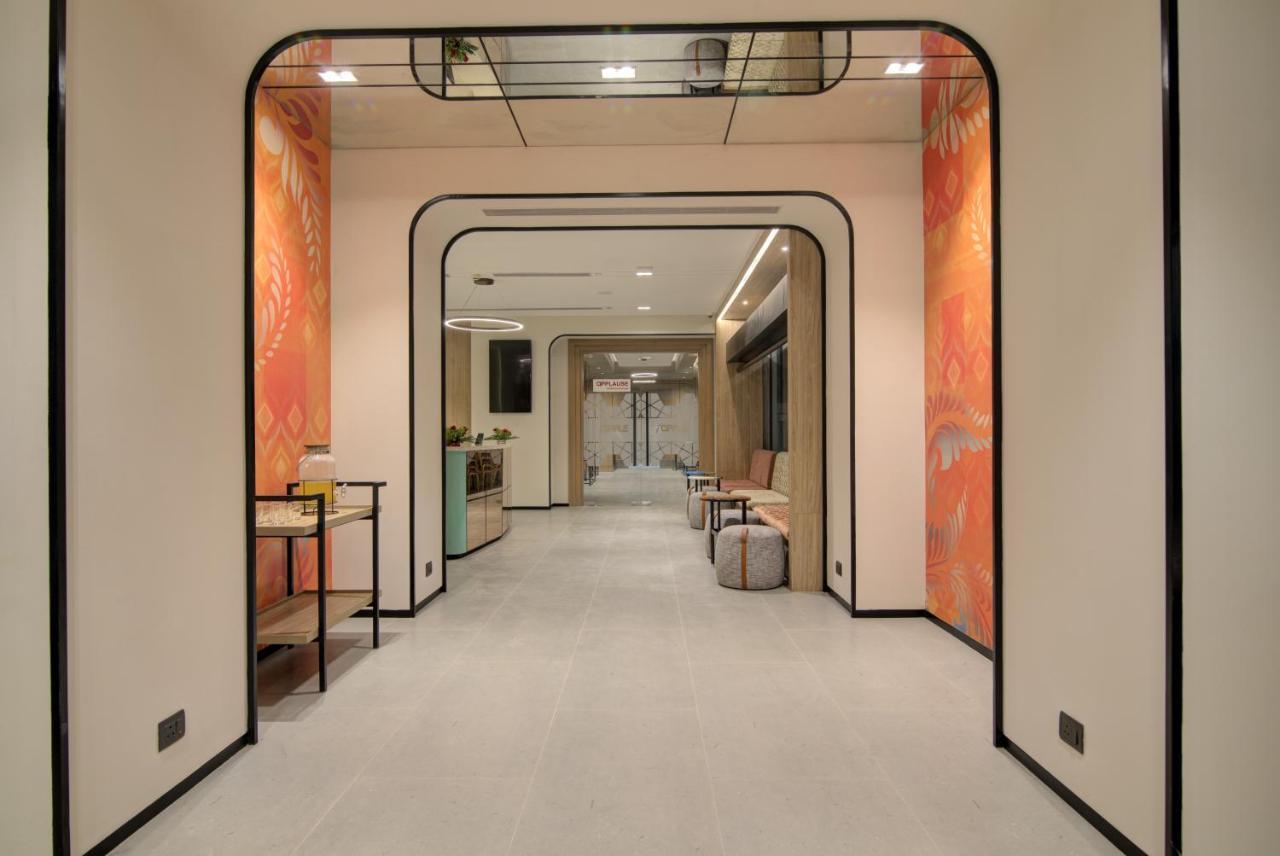 7 Apple Hotel Pratap Nagar, Jaipur Exteriör bild