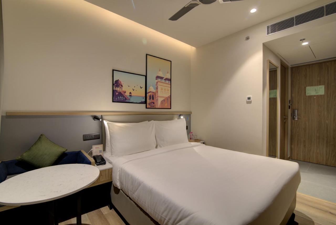 7 Apple Hotel Pratap Nagar, Jaipur Exteriör bild